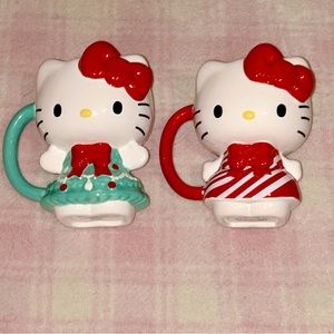 🎄2PC Hello Kitty Christmas Red & Green Dress Big Mugs🎄